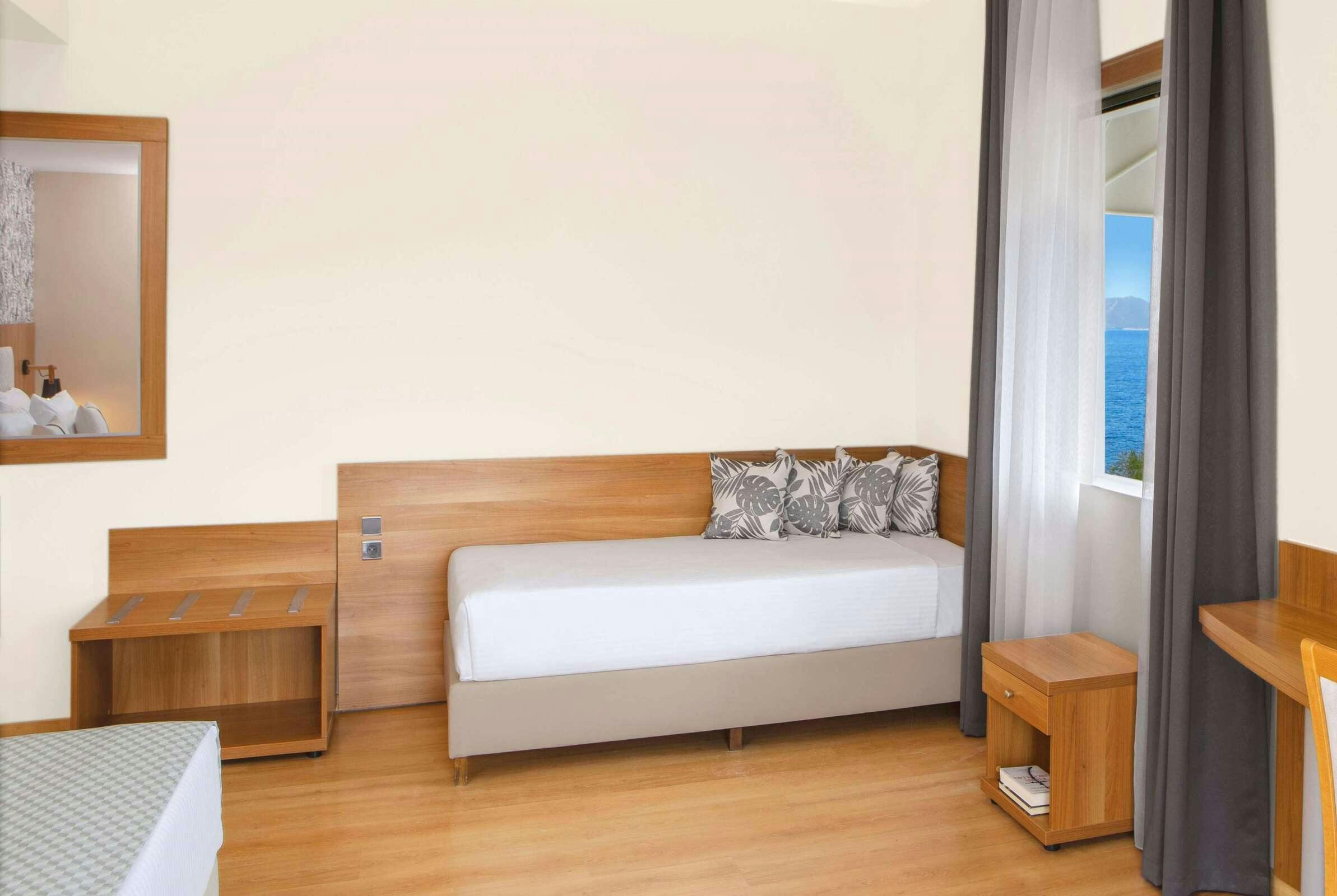 Hotel Ramada by Wyndham, Athens Club Attica Riviera photo 5