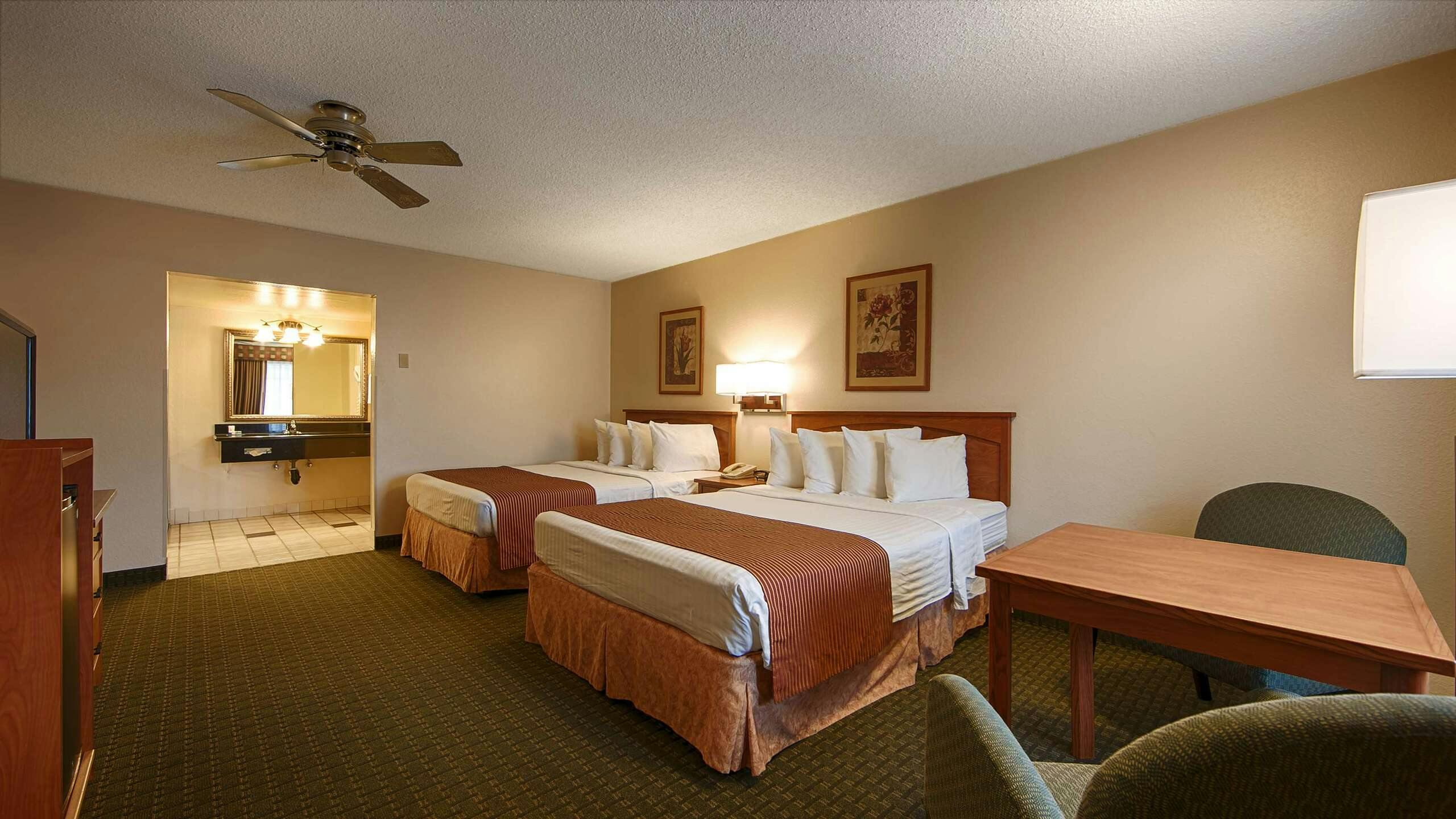 Hotel SureStay Hotel by Best Western Tehachapi photo 4
