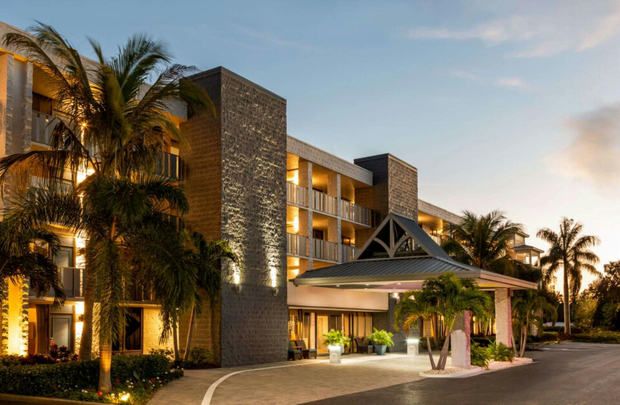 Spark by Hilton Sarasota Siesta Key Gateway