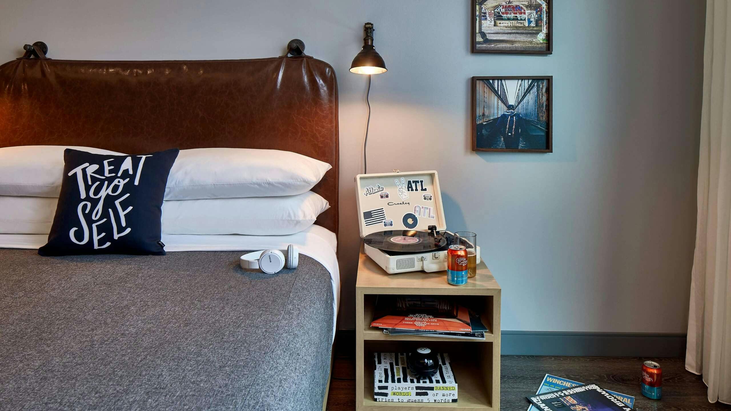 Hotel Moxy Hotel Atlanta Midtown photo 2
