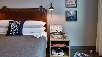 Hotel Moxy Hotel Atlanta Midtown photo 2