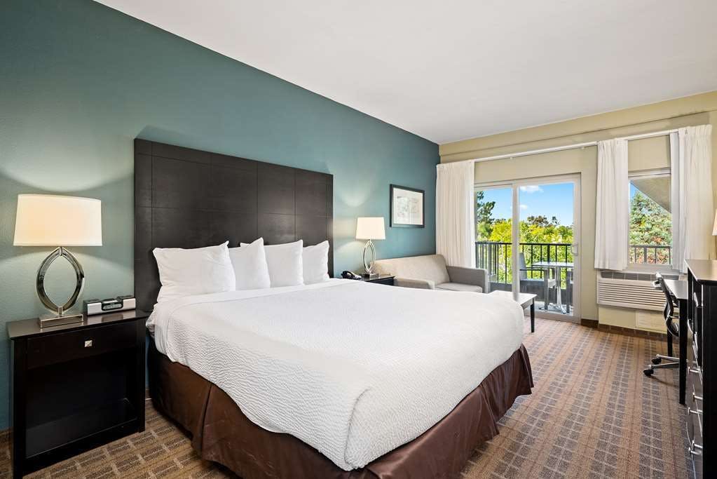 Hotel La Cuesta Inn, Bw Signature Collection photo 2