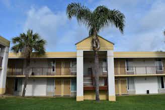 Hotel Super 8 Ocala I-75 photo 5
