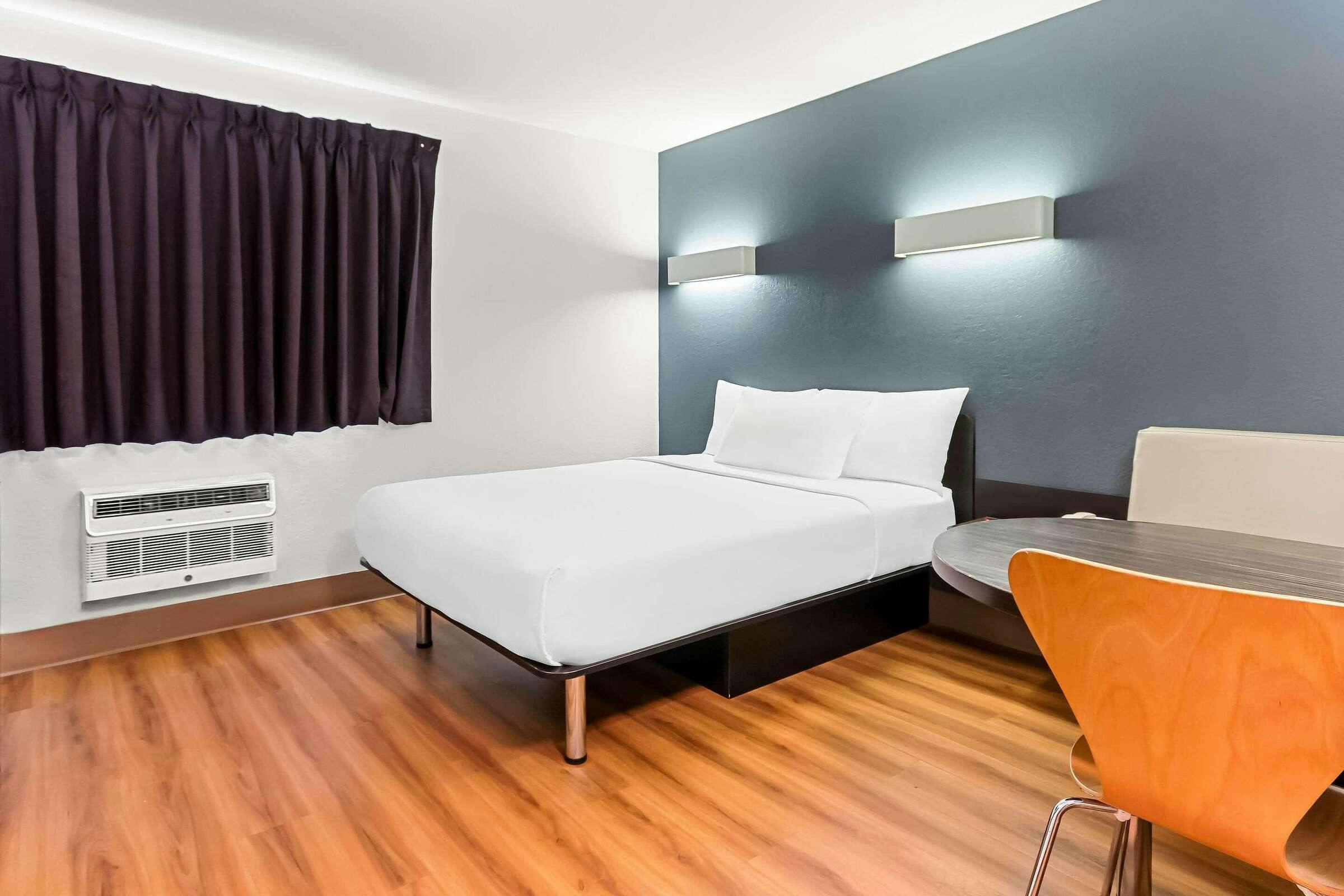 Hotel Econo Lodge Idaho Falls, ID photo 1