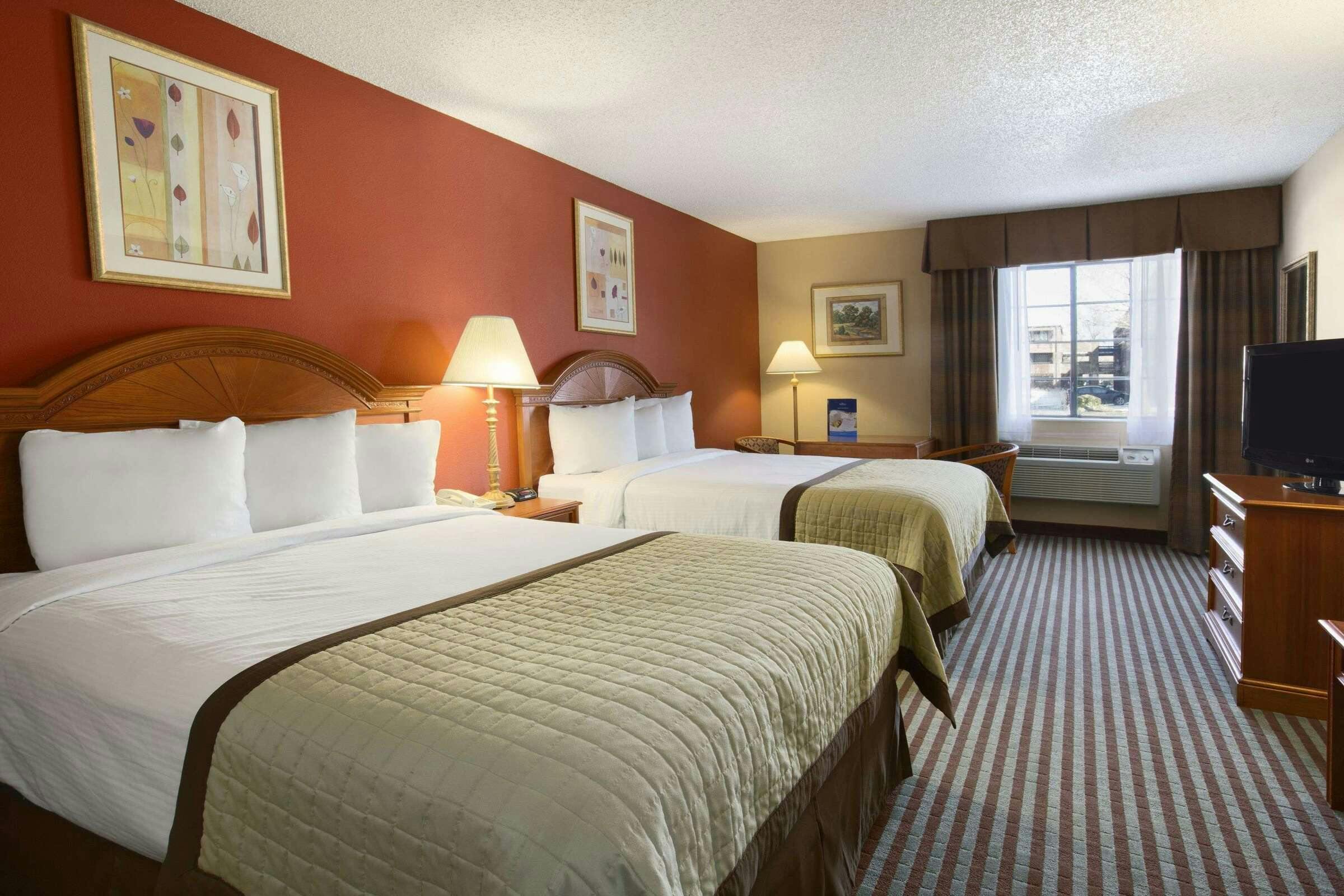 Hotel Baymont by Wyndham Oklahoma City Airport photo 2