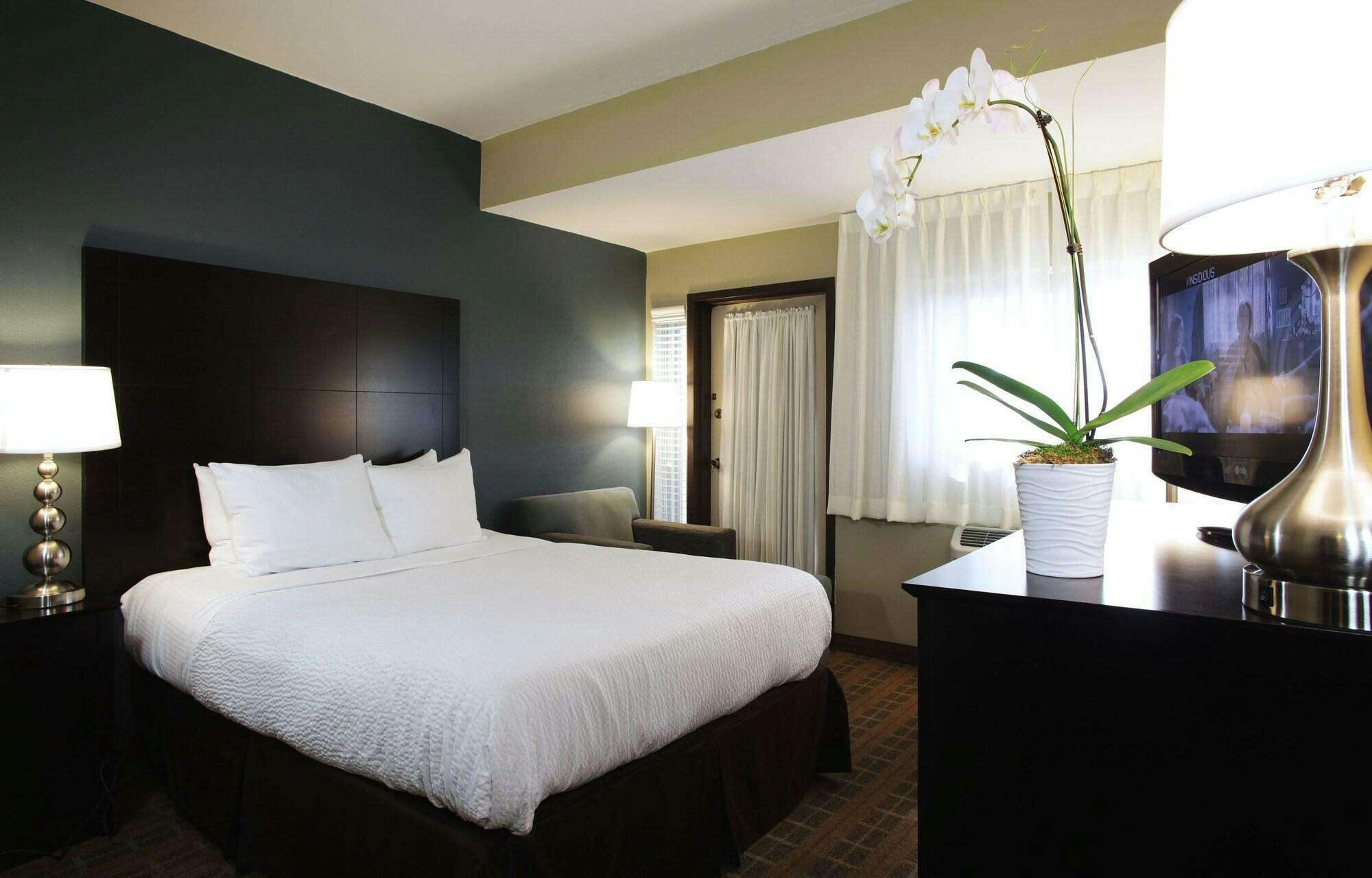 Hotel La Cuesta Inn, BW Signature Collection photo 2