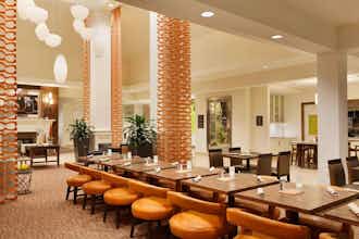 Hotel Hilton Garden Inn Boston Logan photo 3