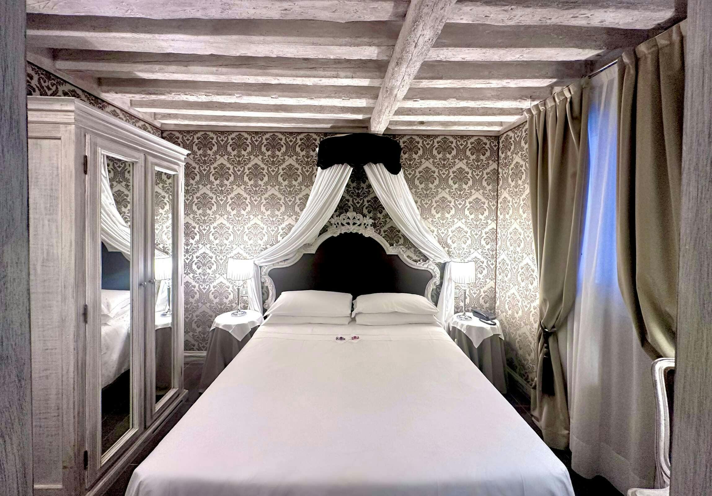 Hotel Hotel Antiche Figure photo 2