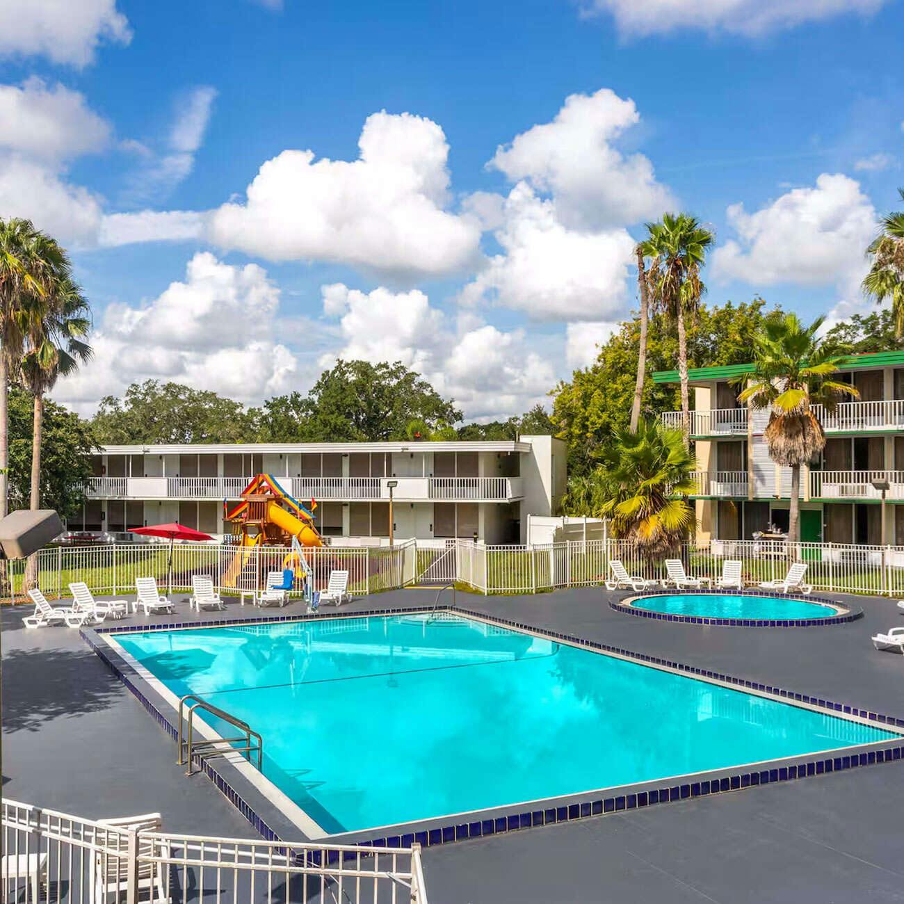 Hotel Developer Inn Maingate, a Baymont by Wyndham photo 1