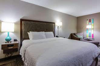 Hotel Hampton Inn Dickson photo 2