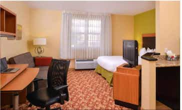 Hotel Candlewood Suites Miami Lakes photo 2