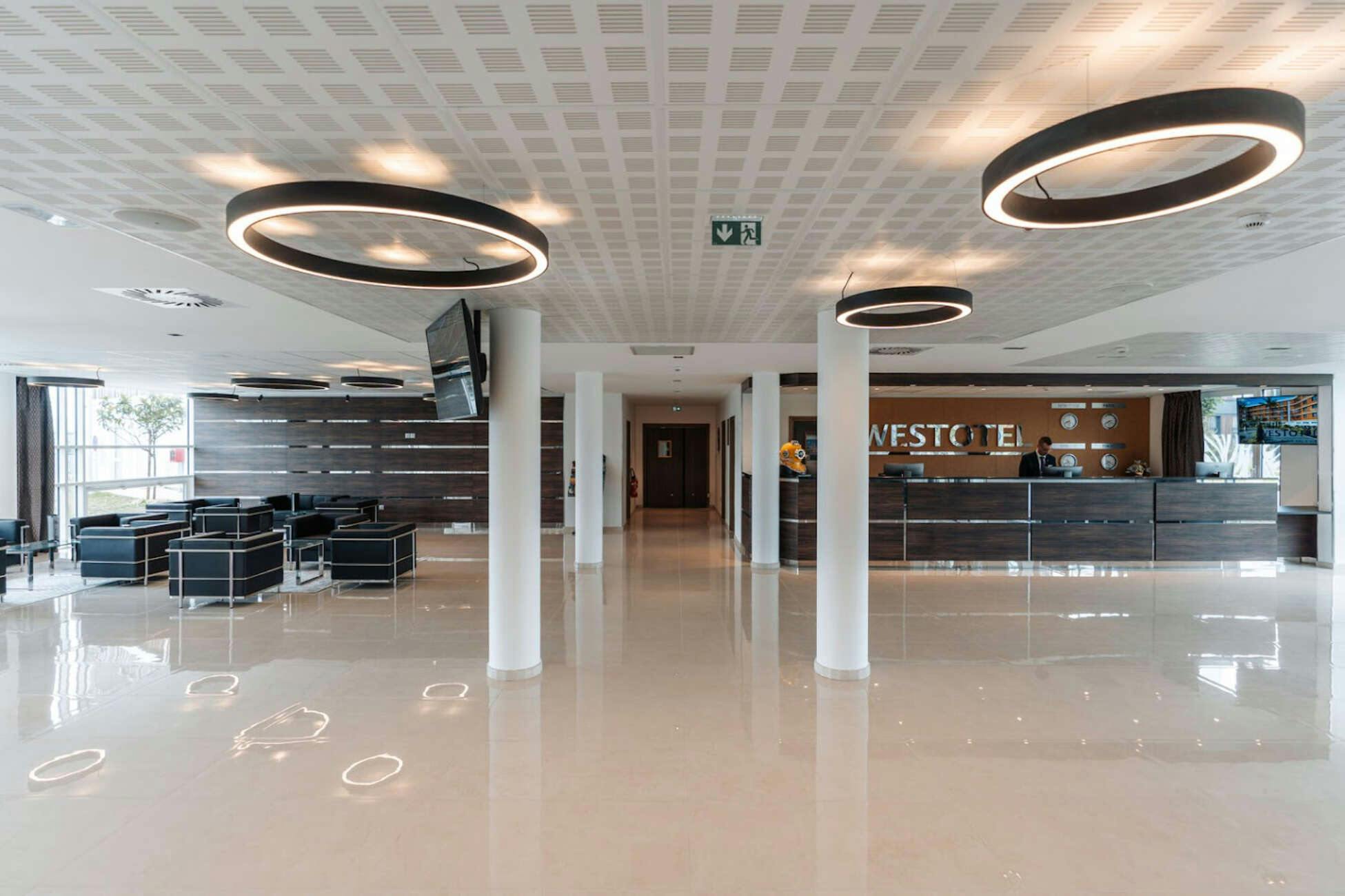 Hotel WESTOTEL Taverny photo 1