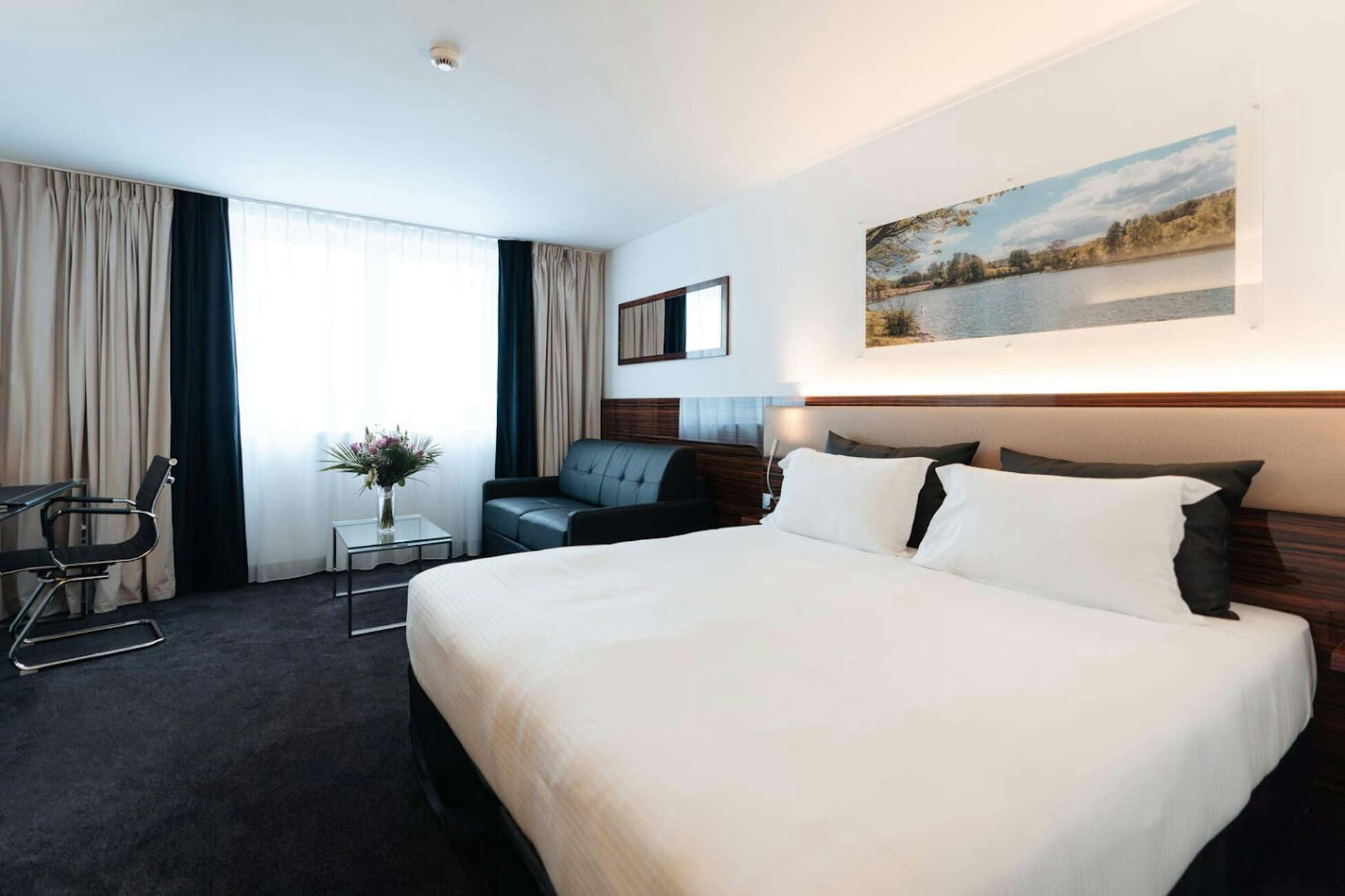 Hotel WESTOTEL Taverny photo 4