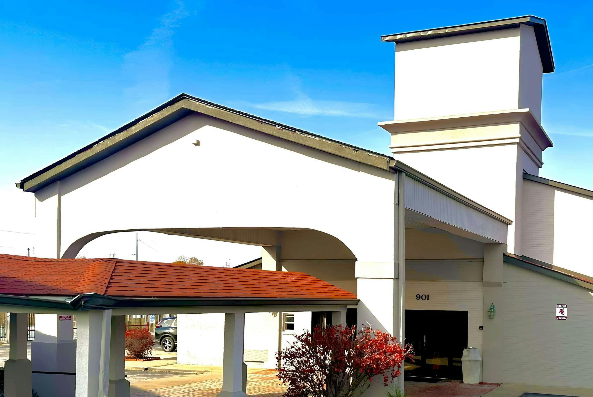 Ramada by Wyndham Columbia