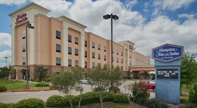 Hampton Inn & Suites Waco South