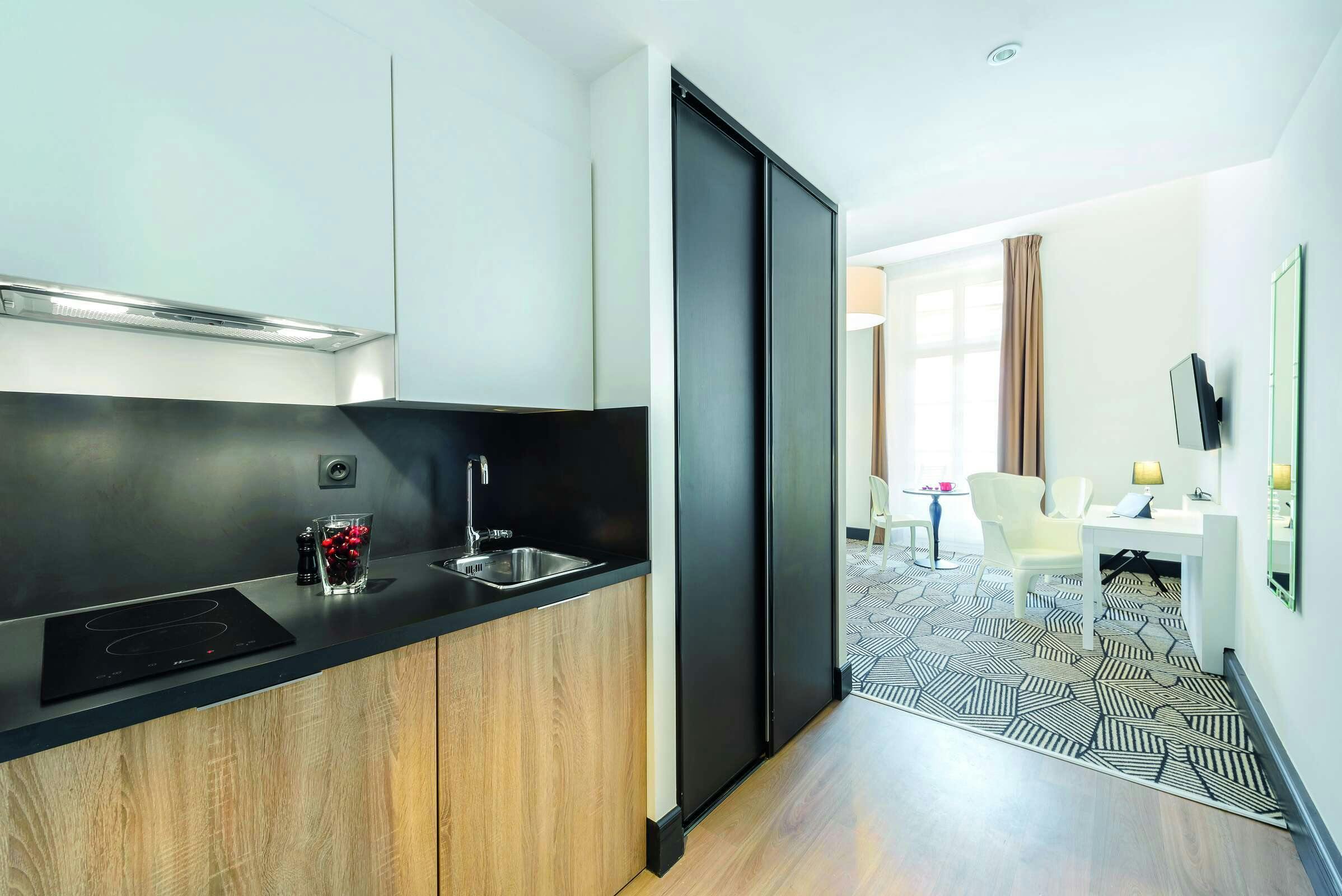 Hotel Appart'City Collection Nîmes Arènes photo 4