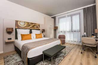 Hotel Leonardo Royal Hotel Barcelona Fira photo 4