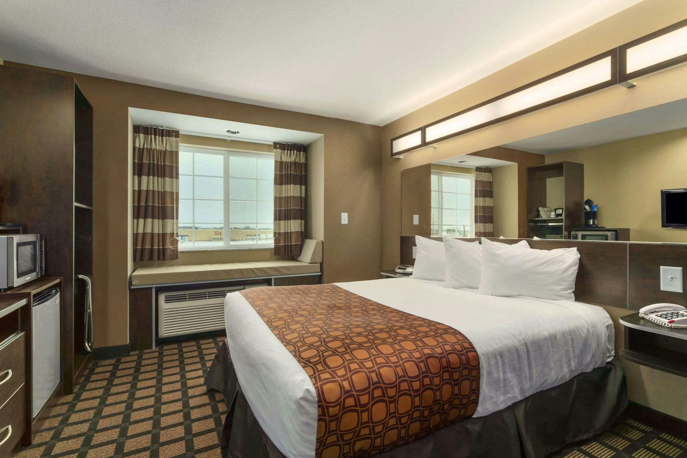 Microtel Inn & Suites by Wyndham Minot