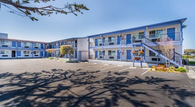 Sure Stay Hotel By Best Western Seaside Monterey