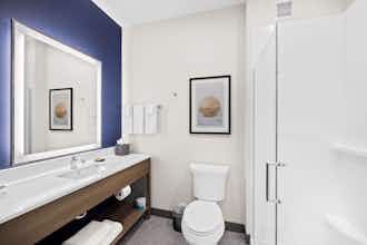 Hotel Best Western Plus Marquette Hotel & Suites photo 2