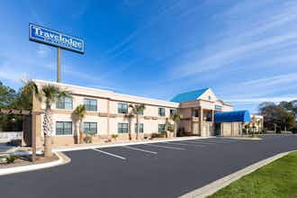 Hotel Travelodge Perry Fairgrounds photo 1