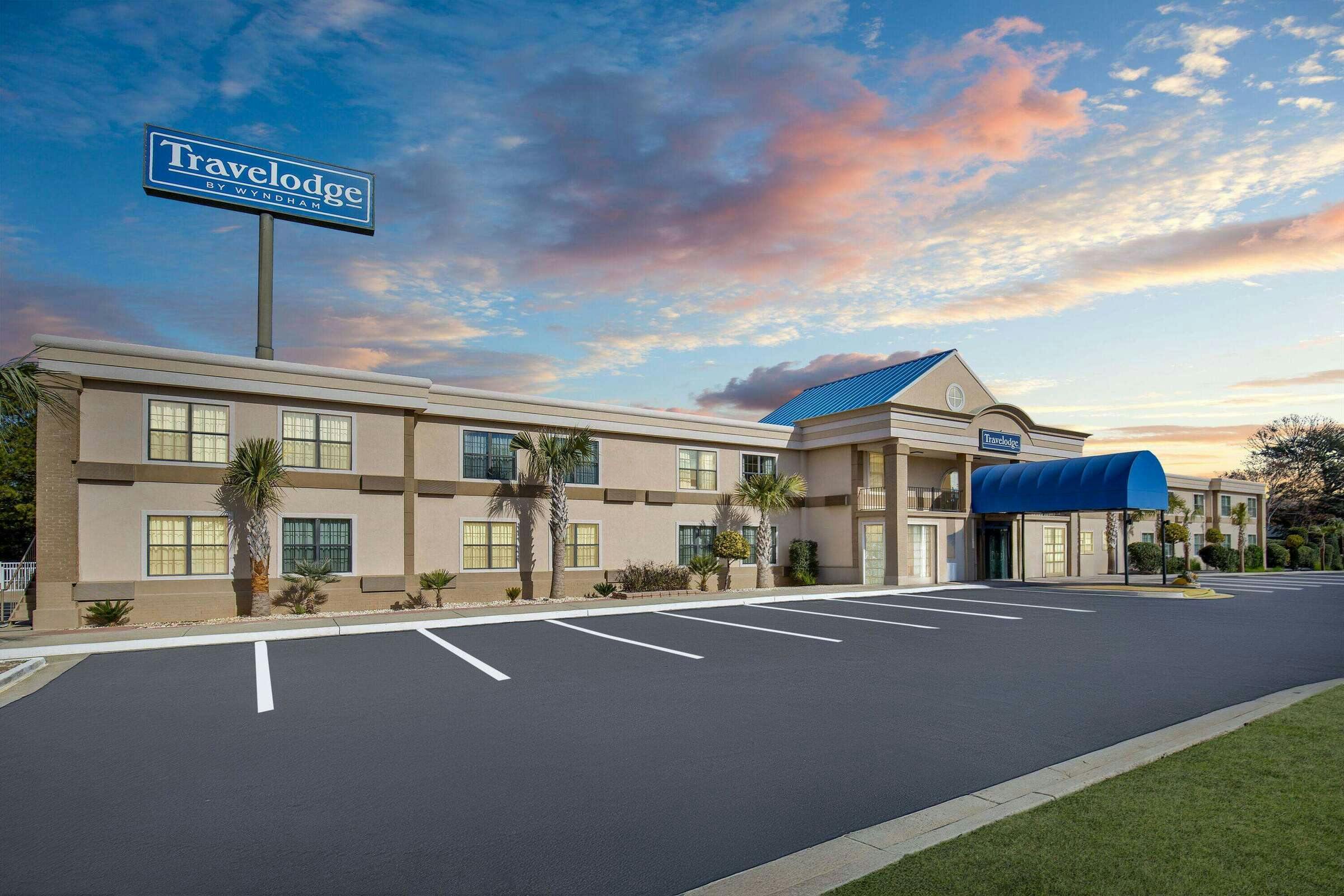 Hotel Travelodge Perry Fairgrounds photo 2