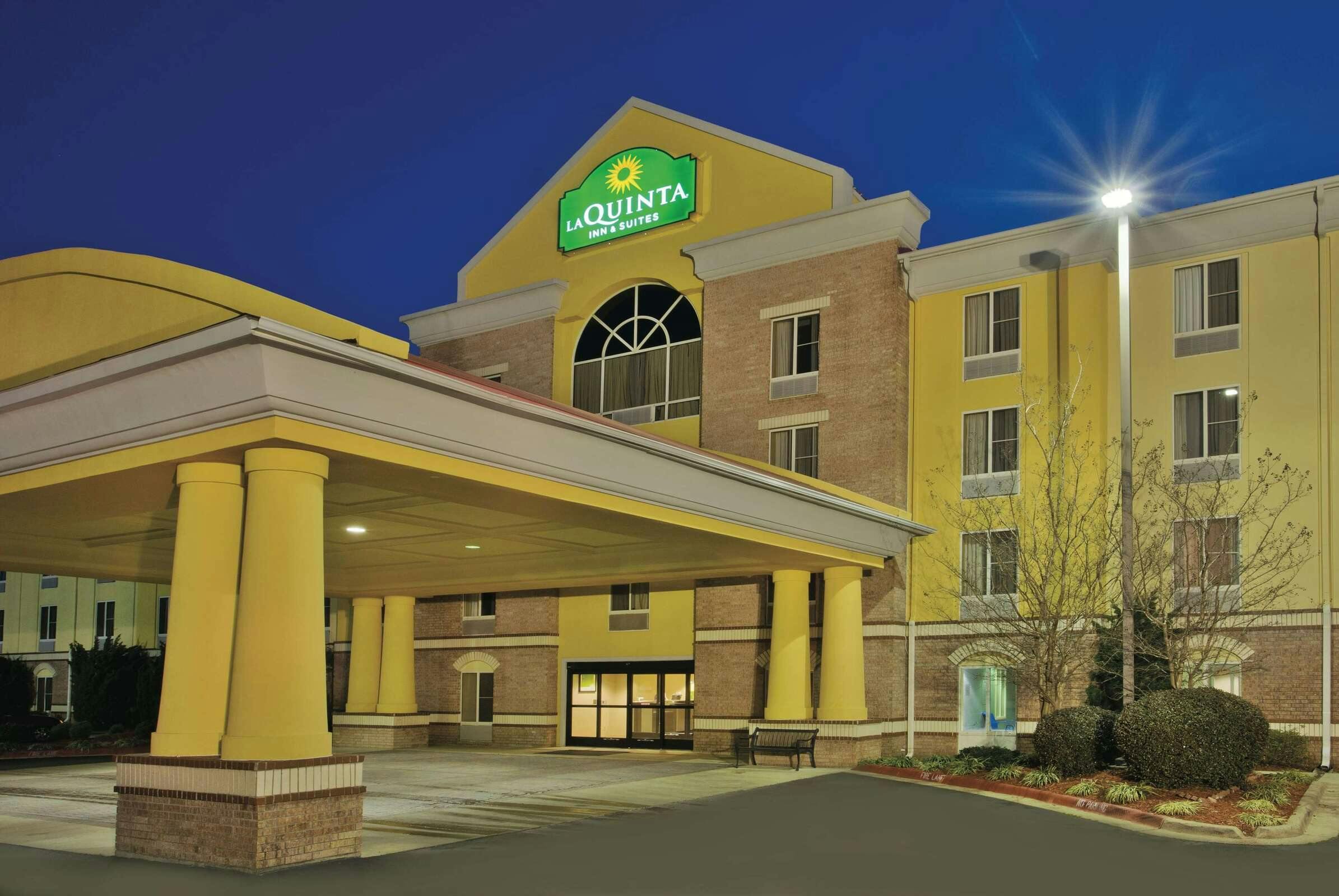 La Quinta Inn & Suites by Wyndham Hot Springs