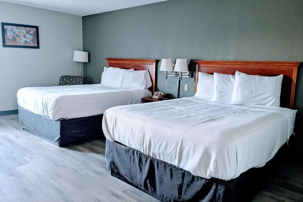 Hotel Baymont by Wyndham Lebanon IN photo 2