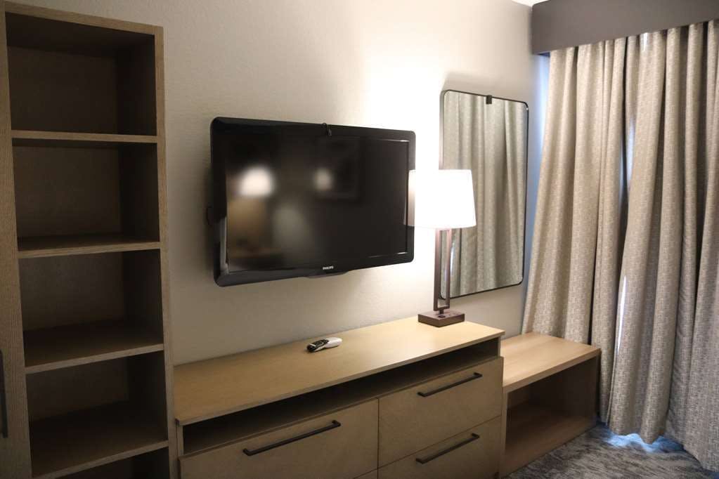 Hotel Eastland Suites Hotel & Conference Ctr, Trademark by Wyndham photo 5