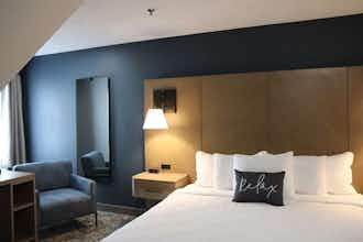 Hotel Eastland Suites Hotel & Conference Ctr, Trademark by Wyndham photo 3