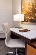 Hotel Doubletree By Hilton Neenah photo 2