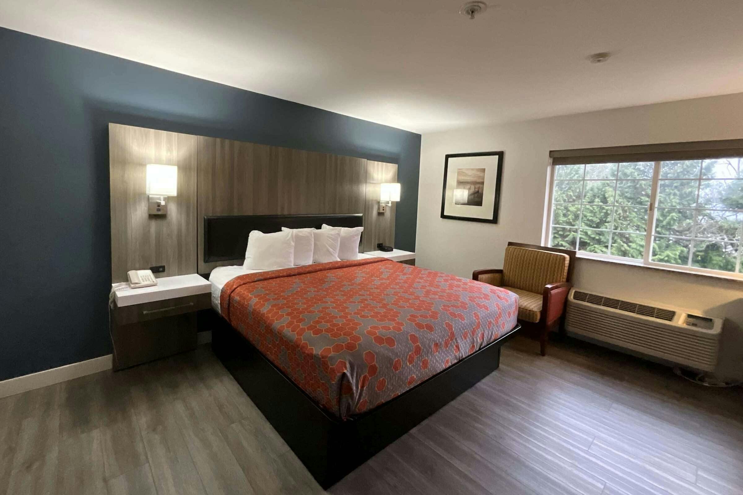 Hotel Baymont by Wyndham Kent/Seattle photo 1