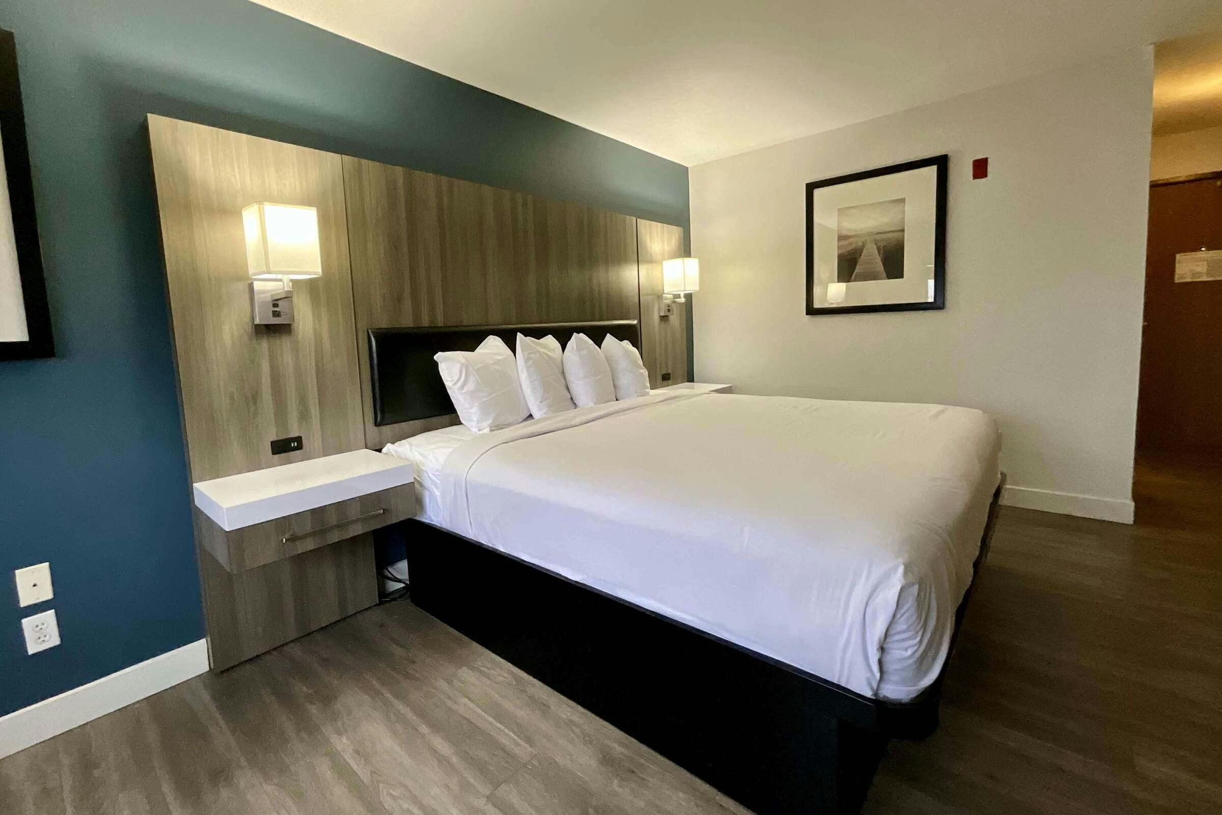 Hotel Baymont by Wyndham Kent/Seattle photo 3