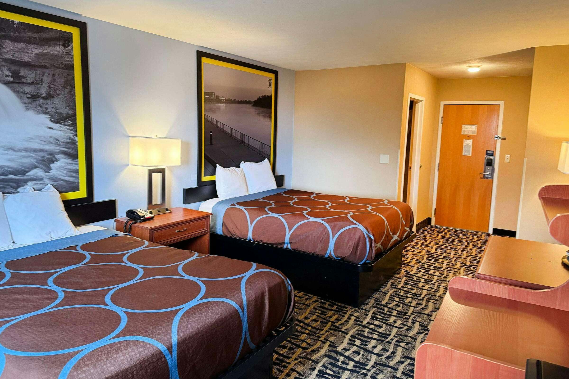 Hotel Super 8 by Wyndham Cozad photo 2