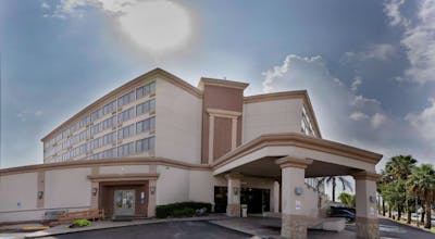 Wyndham Houston Hobby Airport