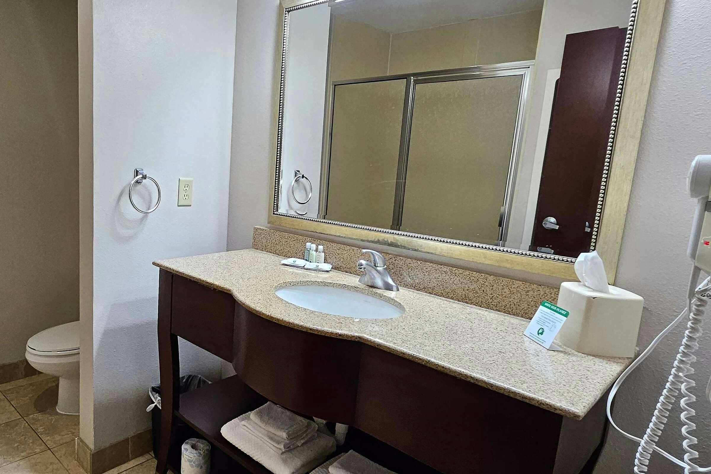 Hotel Ramada Burkburnett/Wichita photo 4