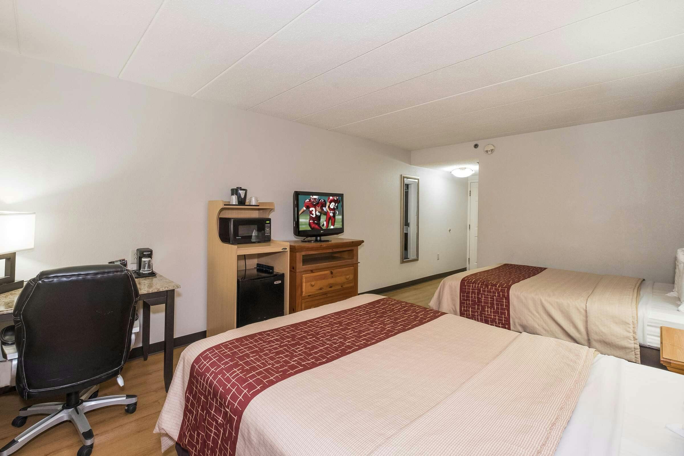 Hotel Red Roof Inn & Suites Stafford, VA - Quantico photo 3