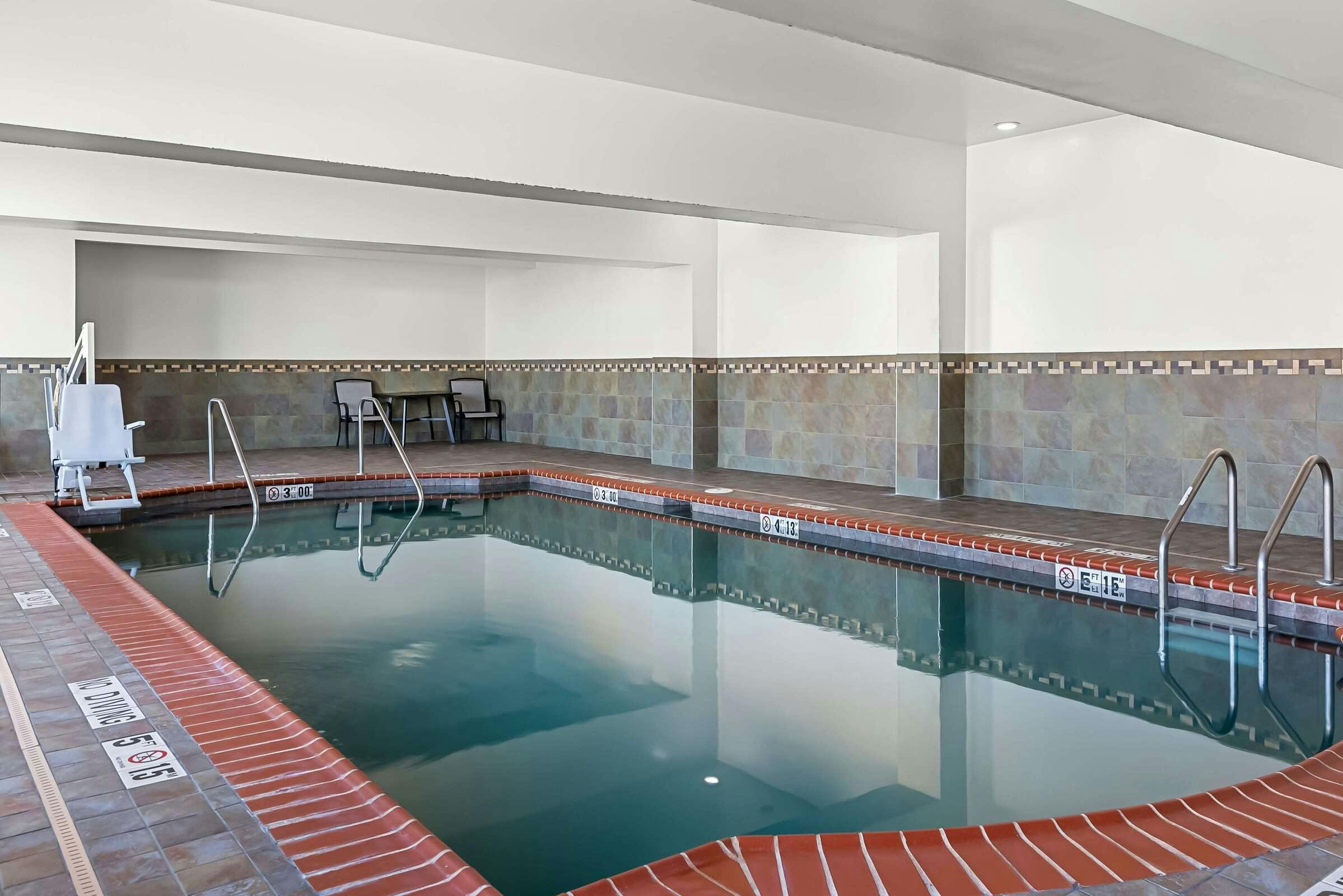 Hotel Best Western St. Louis Airport North Hotel & Suites photo 4