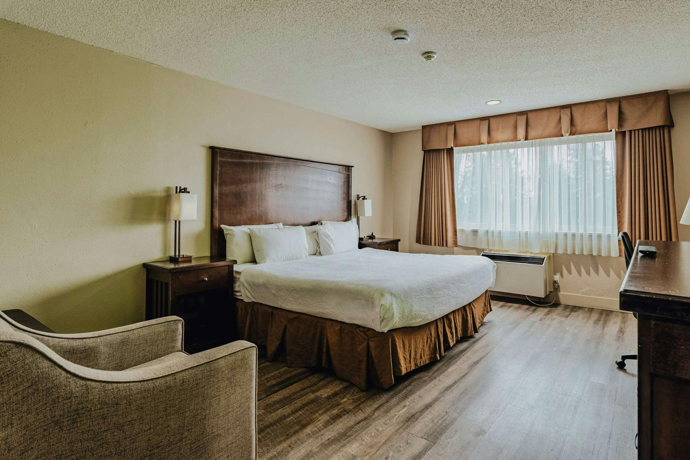 Hotel Sure Stay Plus By Best Western Coquitlam photo 2
