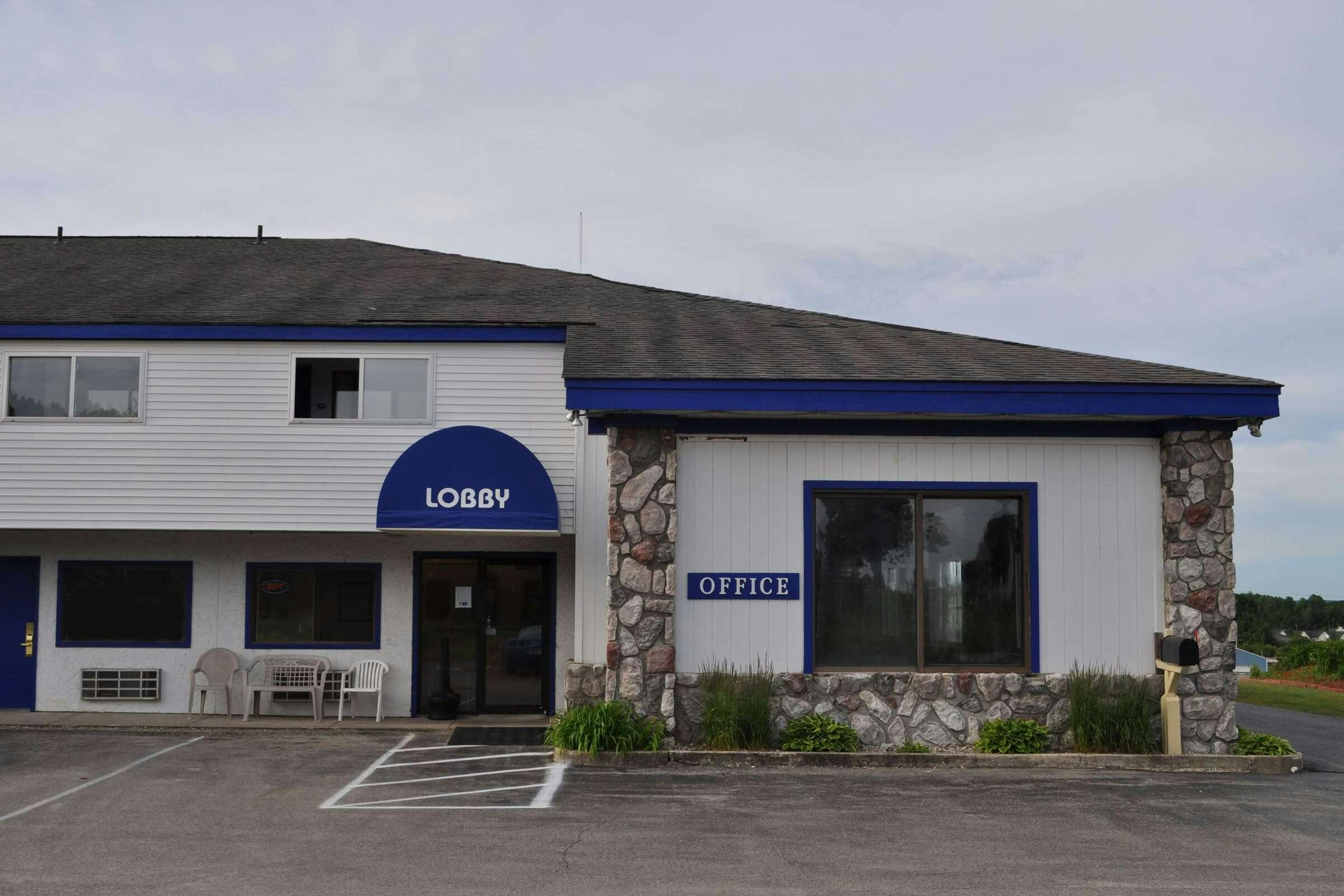 Super 8 by Wyndham Petoskey