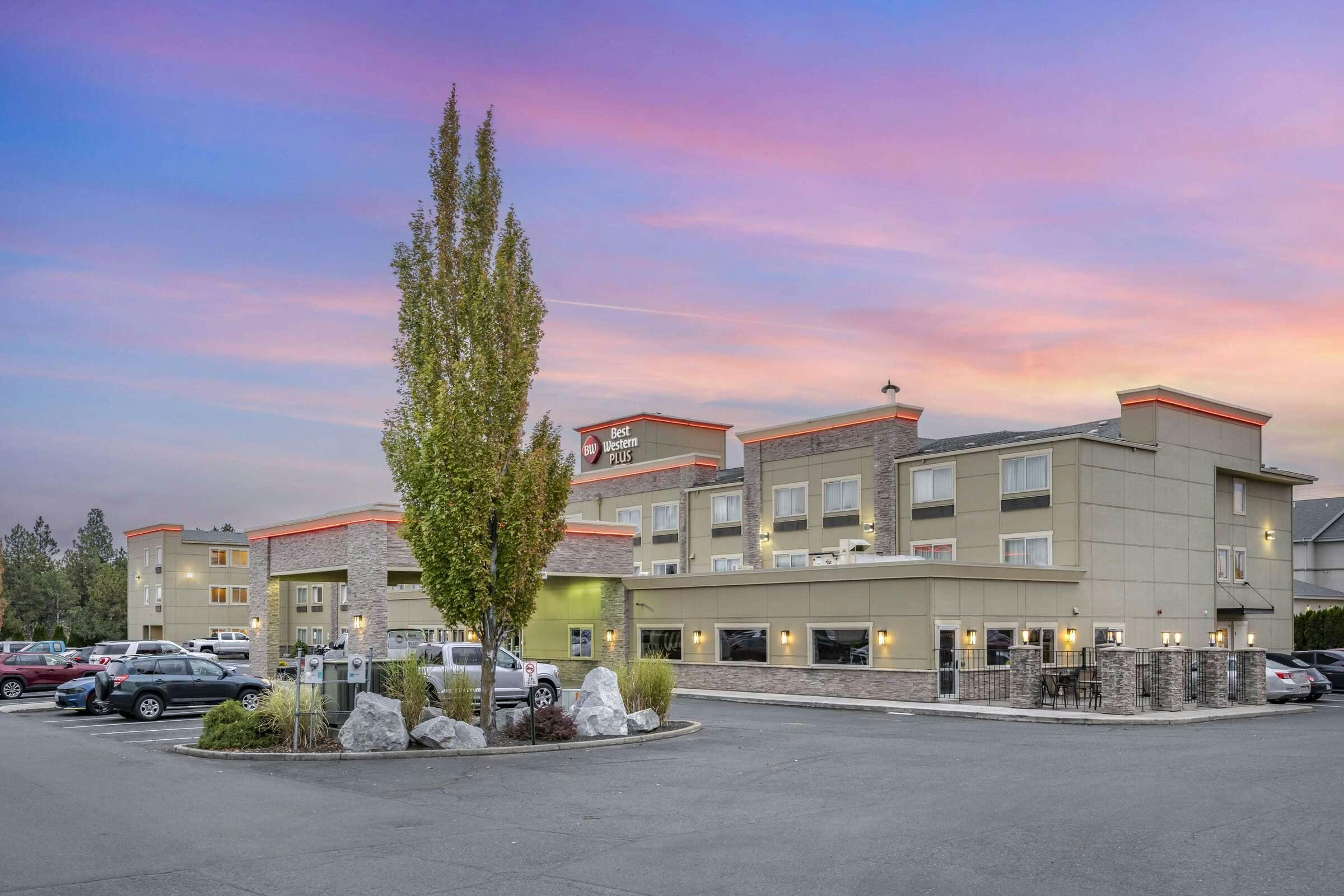 Best Western Plus Peppertree Airport Inn