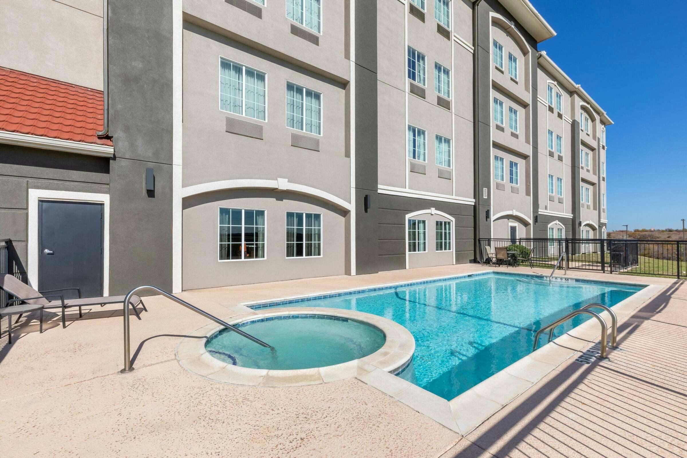 Hotel La Quinta Inn Ste Lake Worth photo 4