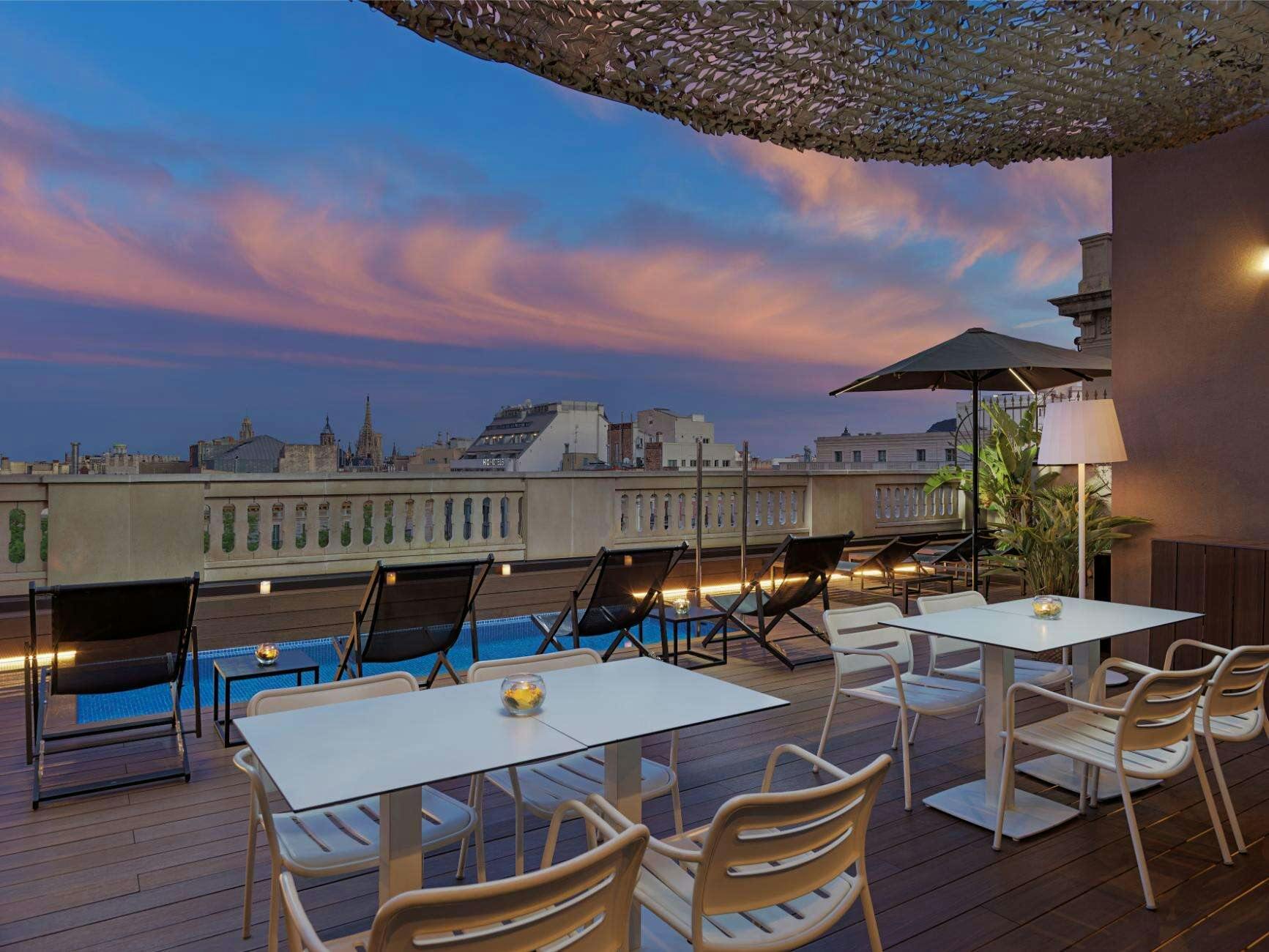 Hotel H10 Urquinaona Plaza photo 3