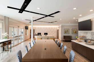 Hotel Days Inn & Suites by Wyndham Beaumont West / I-10 & Walden photo 3