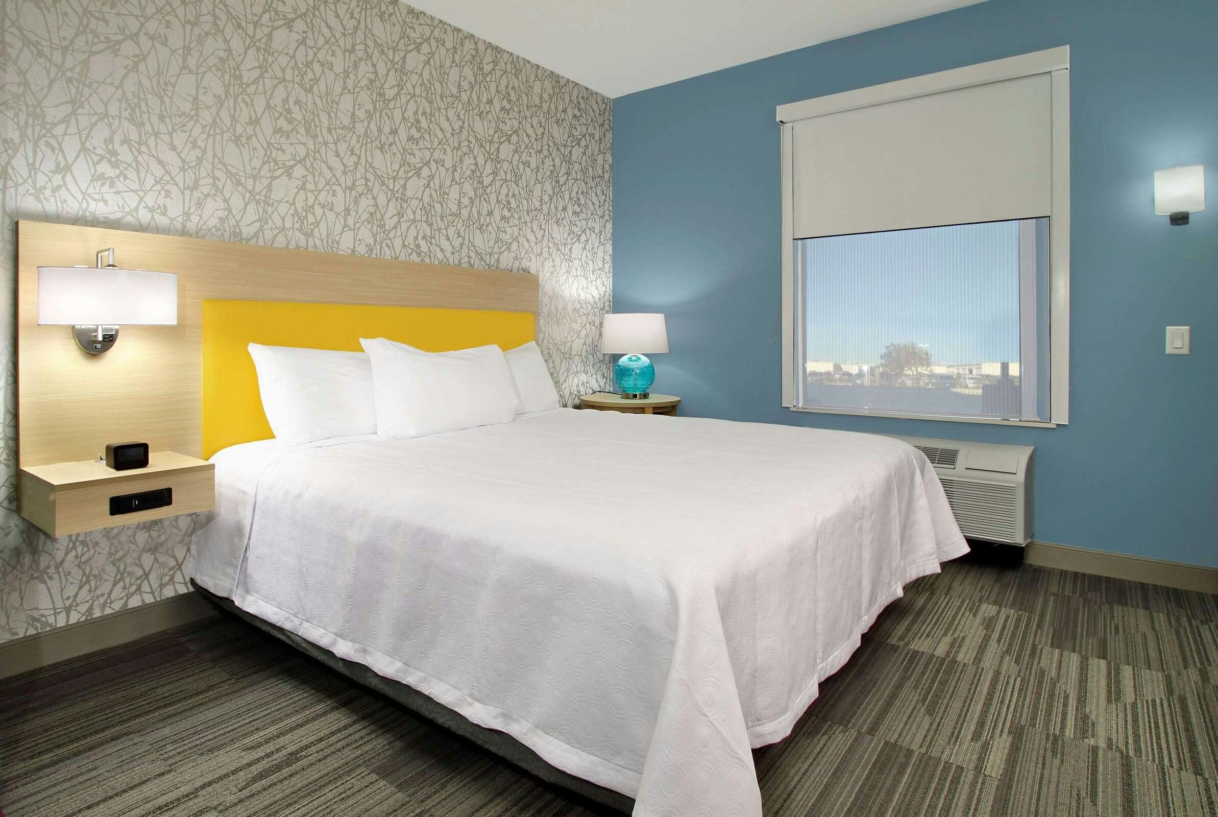 Hotel Days Inn & Suites by Wyndham Beaumont West / I-10 & Walden photo 5