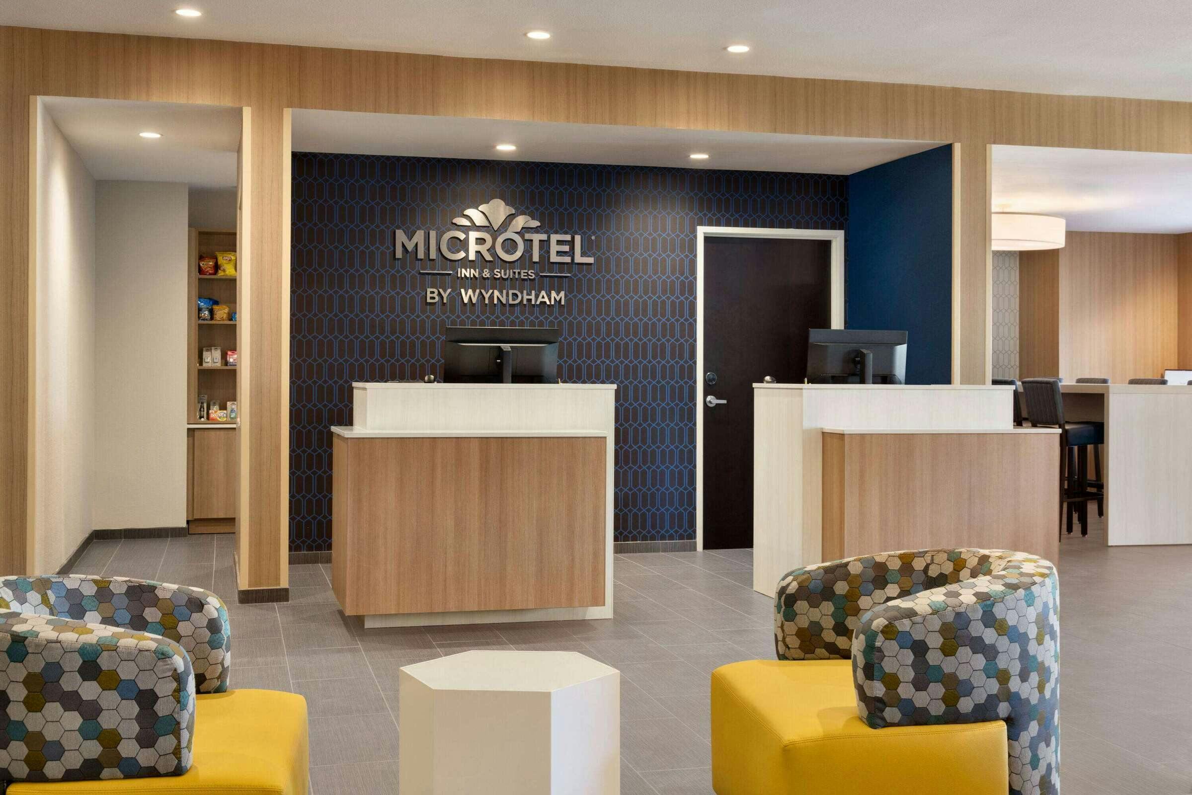 Hotel Microtel Inn & Suites by Wyndham Gambrills photo 2