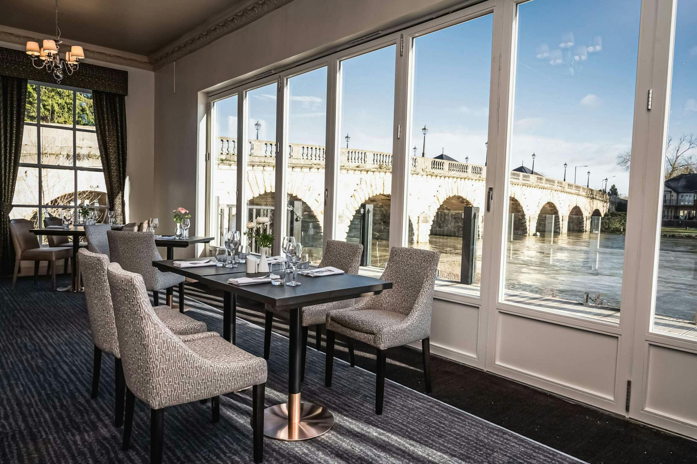 Hotel Thames Riviera Hotel, Sure Hotel Collection By Best Western photo 2