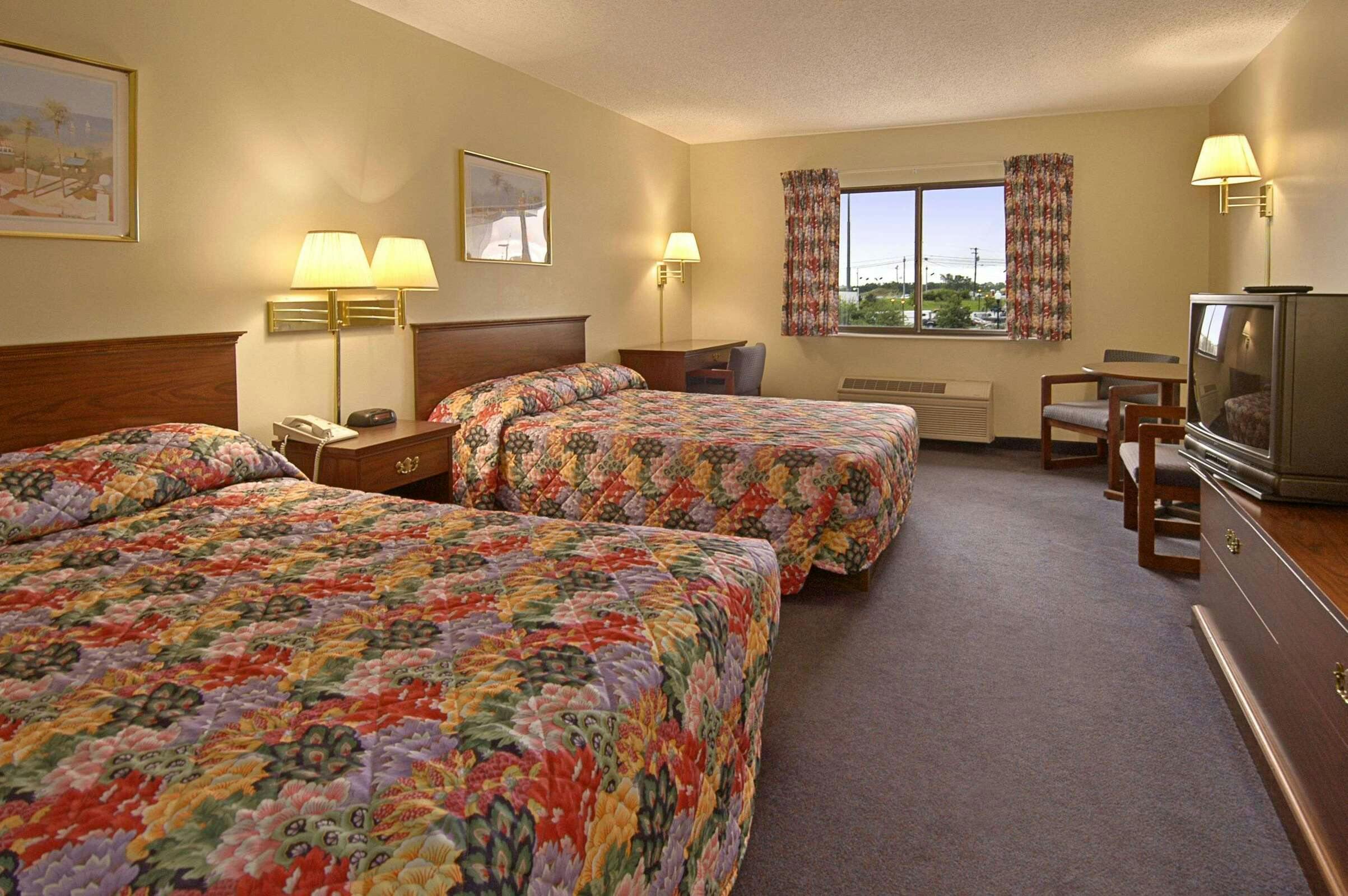 Hotel Ramada Mount Sterling photo 3