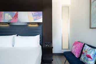 Hotel Aloft Sarasota photo 2