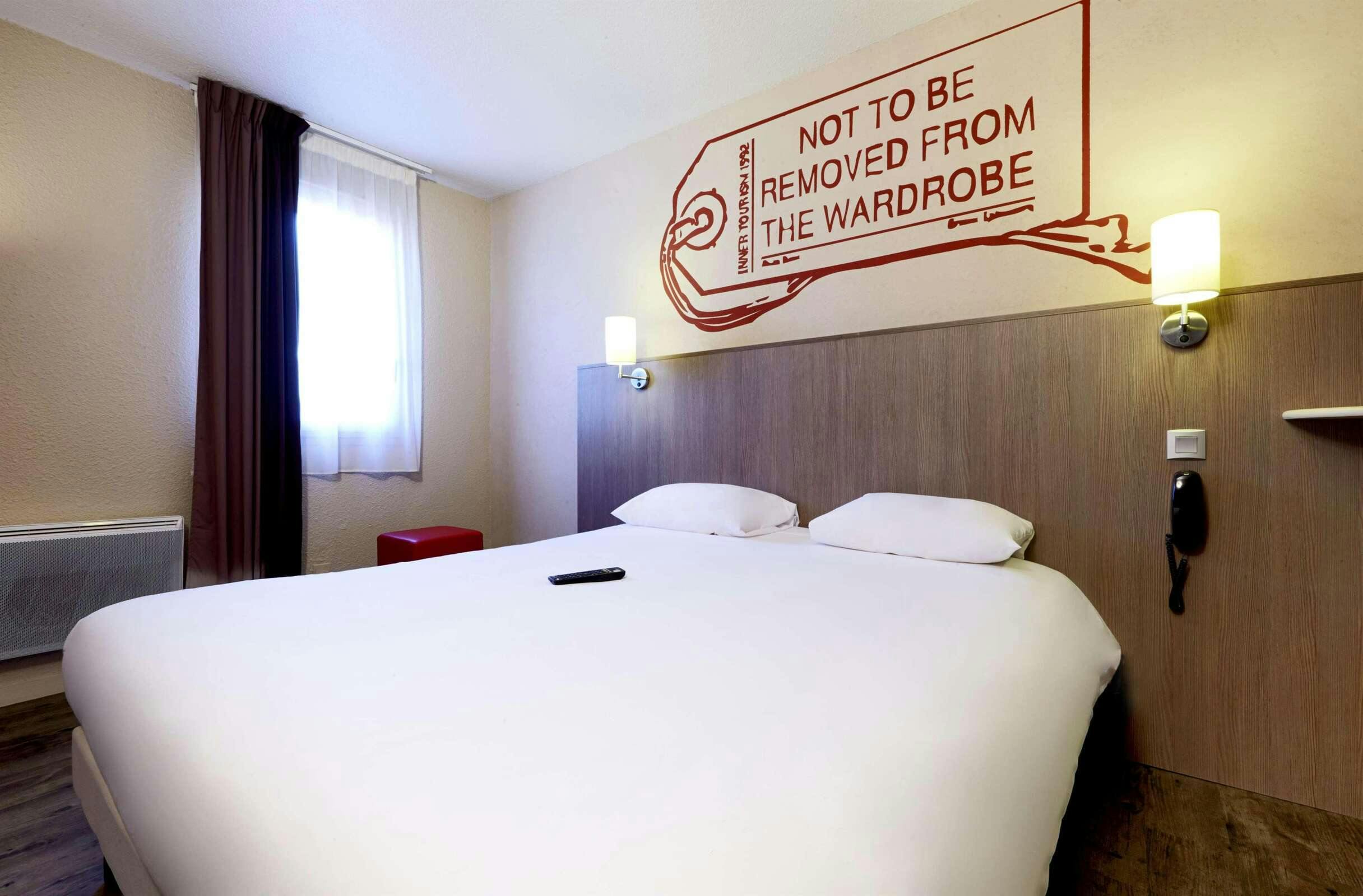 Hotel Kyriad Cholet photo 2